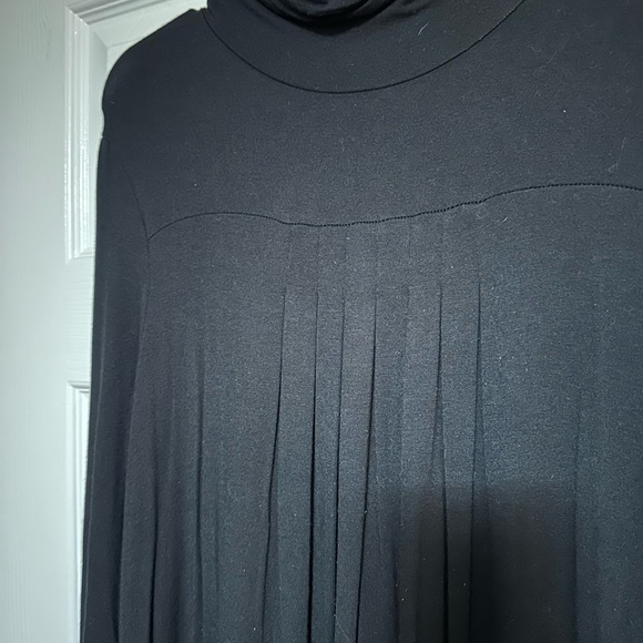 Knit Knee Length Dress - Picture 3 of 8